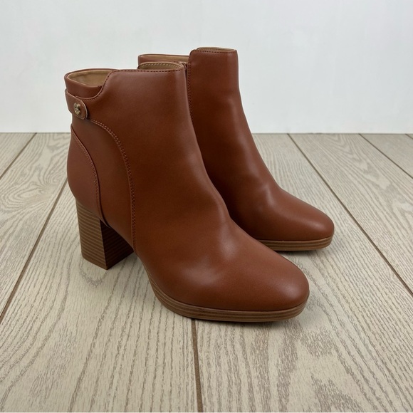 Giani Bernini Women's Trumann Memory Foam Block Heel Dress Booties 10M Cinnamon - Picture 1 of 9